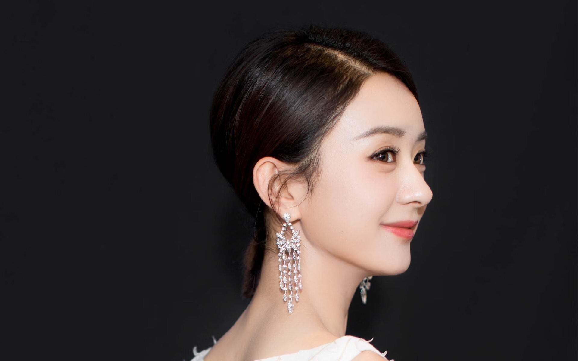 亚冠联赛中国足球爆冷 球迷呼吁战术革新，中国足球亚冠名额